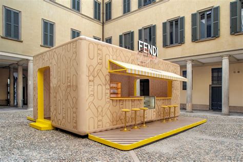 caffetteria fendi milano|Il bar di Fendi a Milano per fare foto come le influencer .